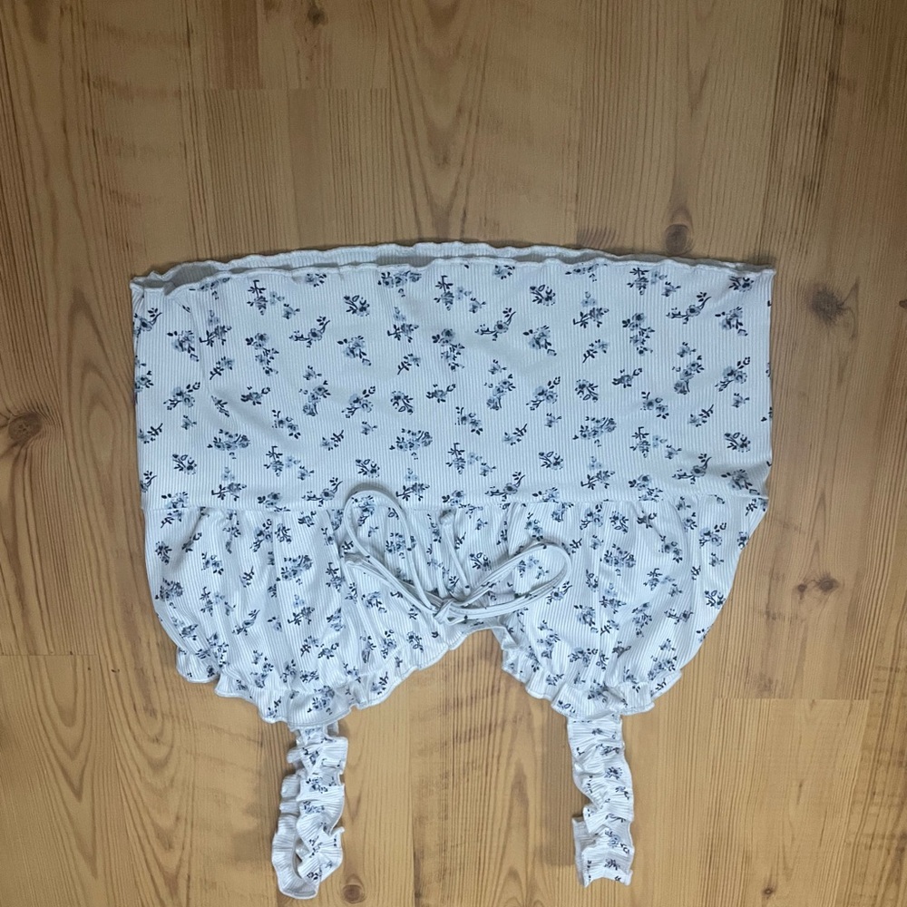 SHEIN White Floral Tube Top